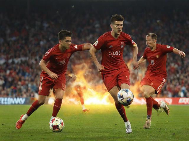 九游体育网站_ 世界杯半决赛激战正酣，冠军之路如火如荼，世界杯半决赛视频