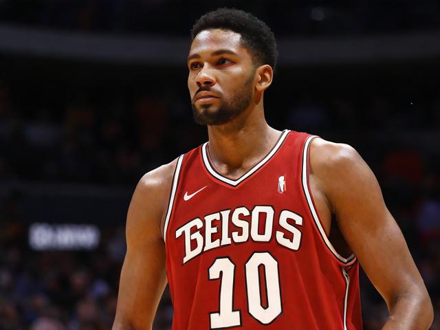 “九游app_ 历史回顾：NBA几十年来的十大经典封盖”，nba封面设计