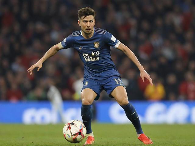 九游体育官网_ 德甲创新战术，关键扑救与精彩进球交织，比赛精彩纷呈