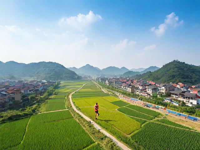 九游体育网站_ 乡村马拉松综艺赛,乡村振兴的运动风采展现,乡村马拉松的定义 九游体育网站_ 乡村马拉松综艺赛,乡村振兴的运动风采展现,乡村马拉松的定义