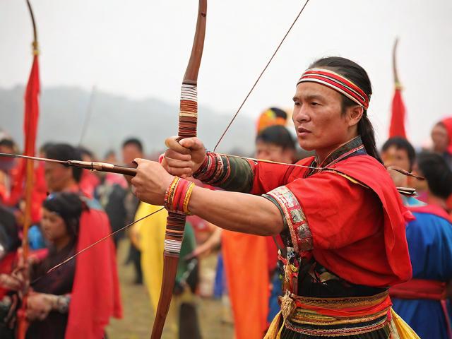 九游体育网站_ 传统射箭文化节，比拼精准的技术魅力，射箭体验活动