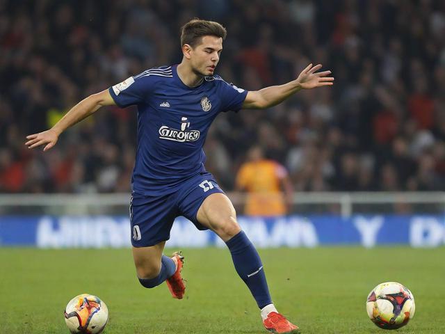 九游体育官网_ 德甲战场，比分4-3，比赛由精彩反击引爆，角球15个，控球率65%