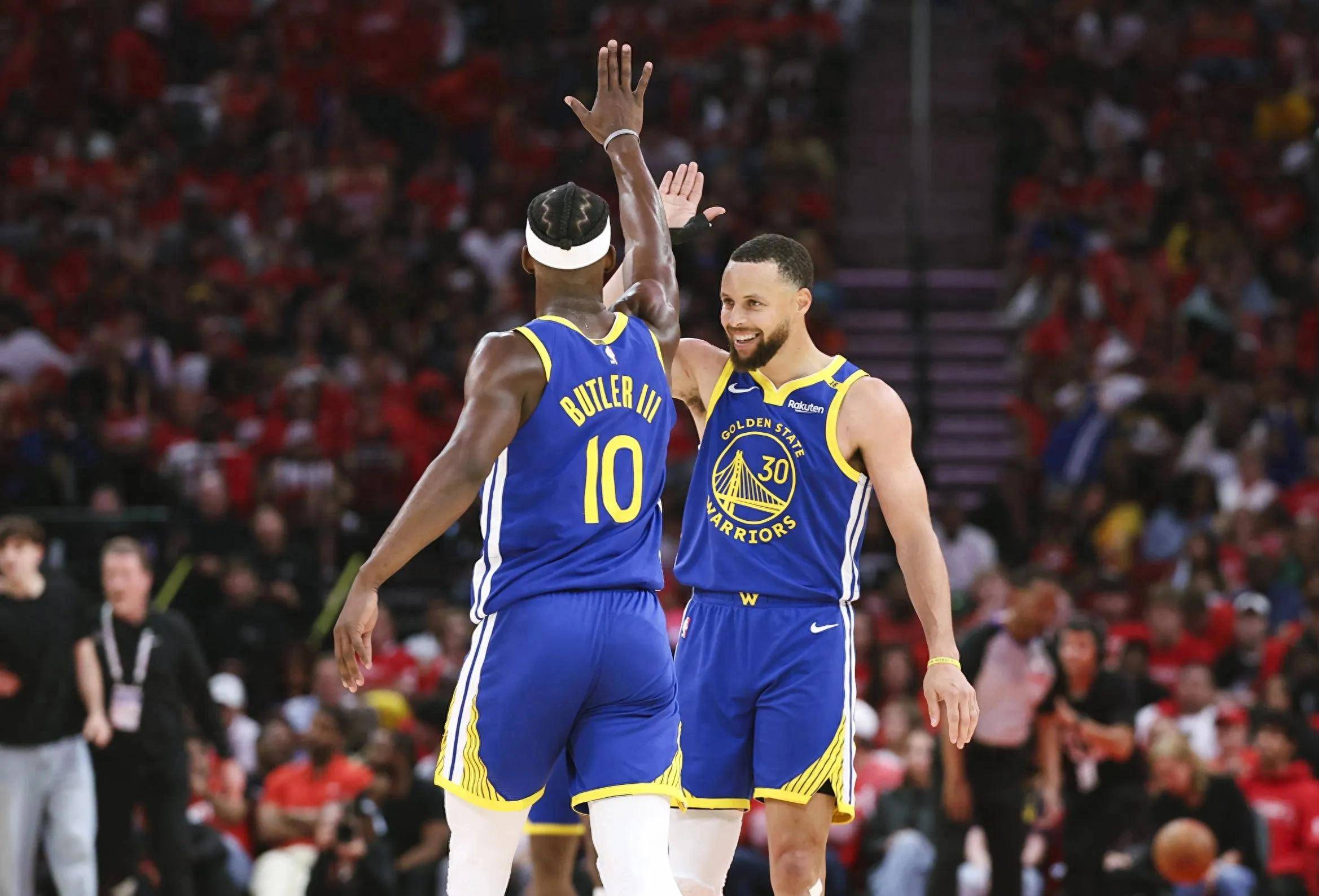 勇士队迎来五连胜，库里状态爆棚的简单介绍